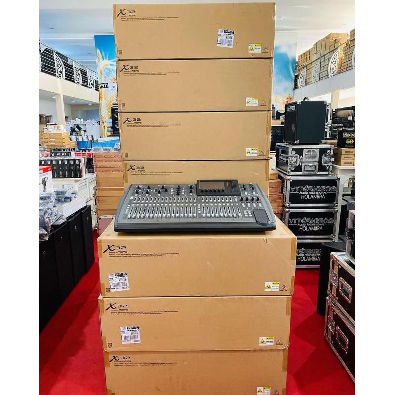Behringer X32, Midas M32 LIVE, Yamaha MGX, Soundcraft Ui24R, PreSonus StudioLive 32SC, Allen & Heath CQ-18T,